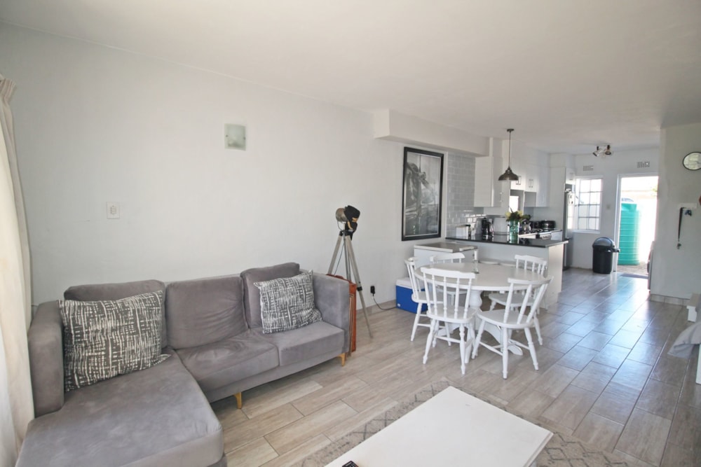 Apartment sold in West Beach, Port Alfred - 1PF1604492 Apartment sold in West Beach, Port Alfred - 1PF1604492