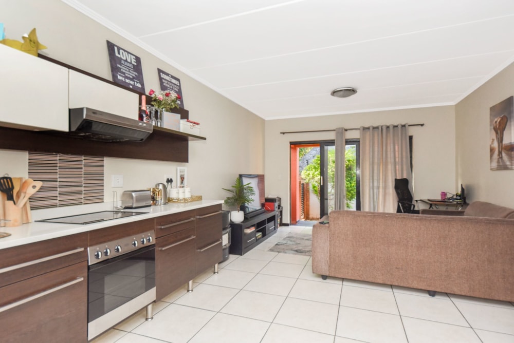 Garden apartment let in Douglasdale - FYL1681036 Garden apartment let in Douglasdale - FYL1681036