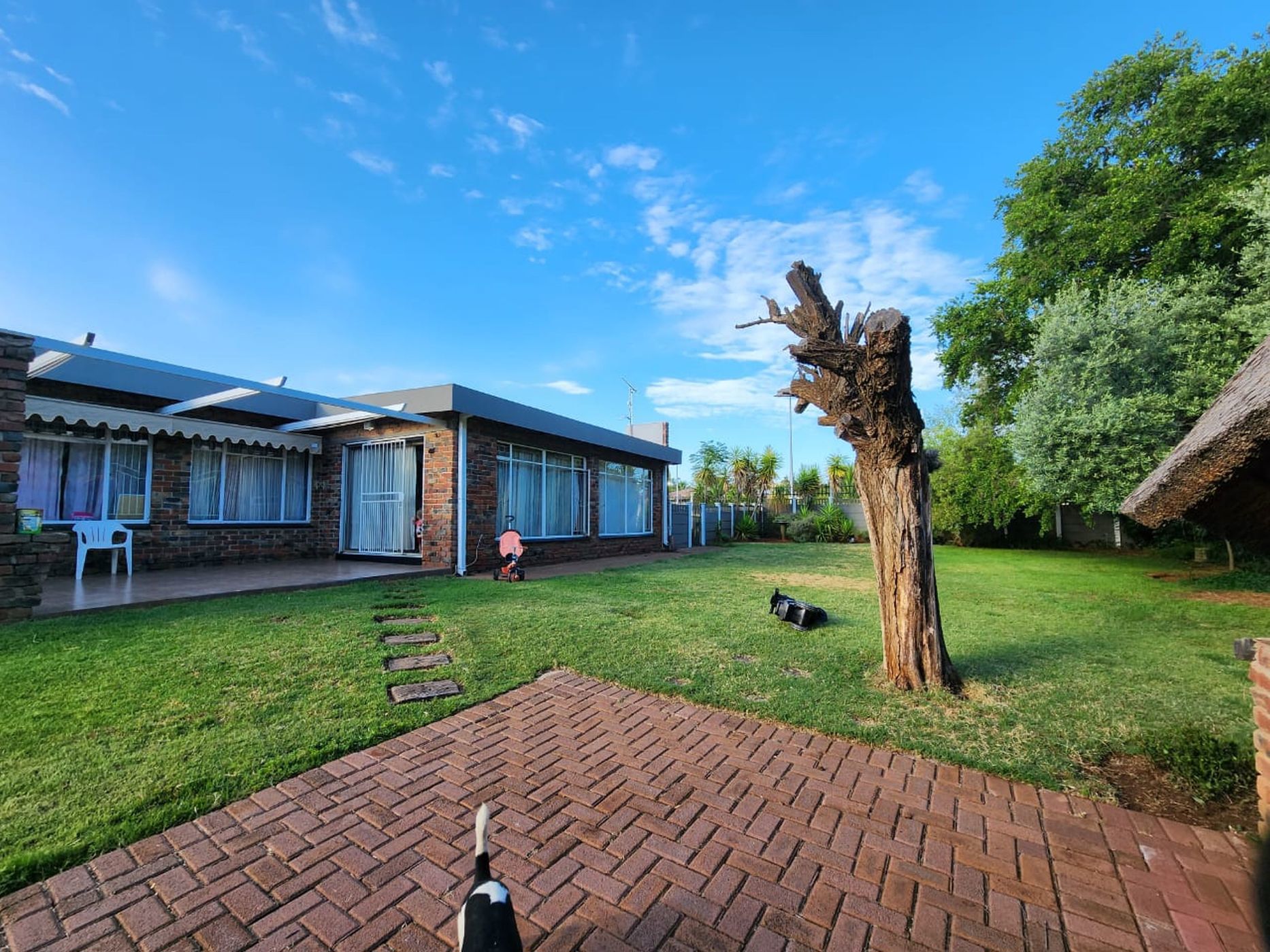 House let in Pellissier - 1BX1690861