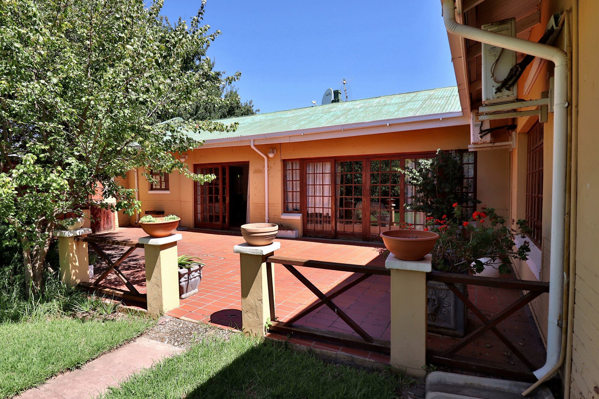 House sold in Bayswater - 1BX1586673