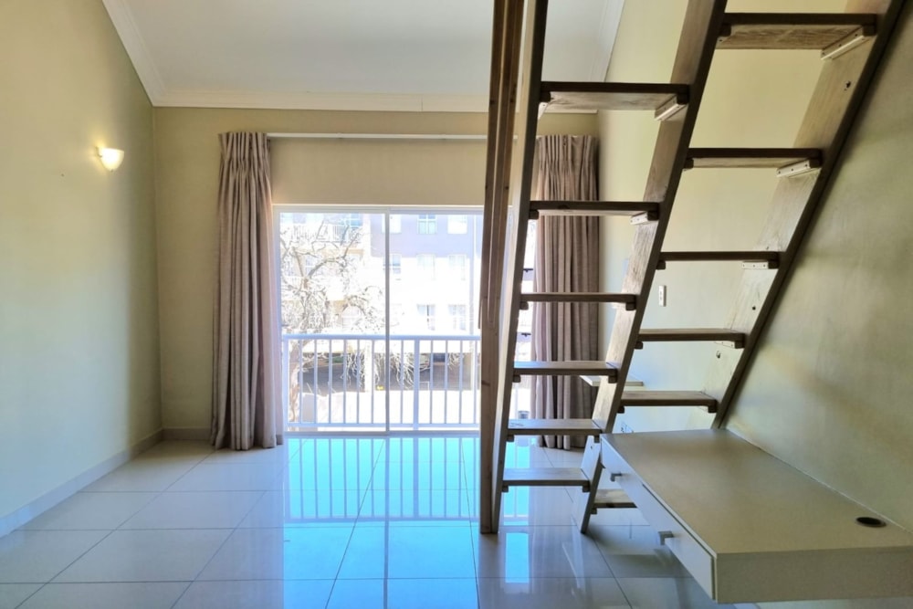 Loft let in West Hill, Grahamstown, Makhanda - 1GC1668430