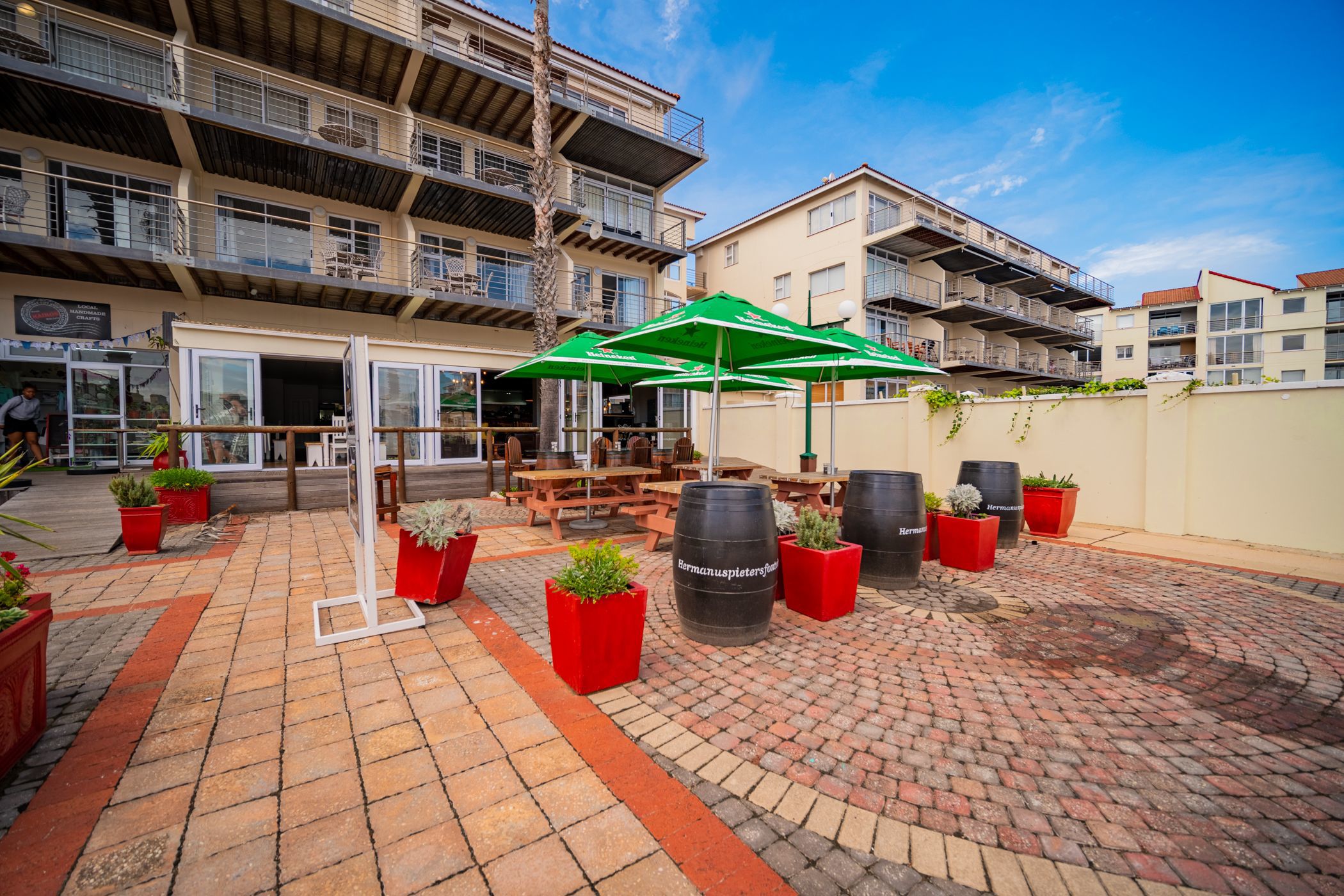 Commercial Building for sale in Port St Francis - 1SA1684384