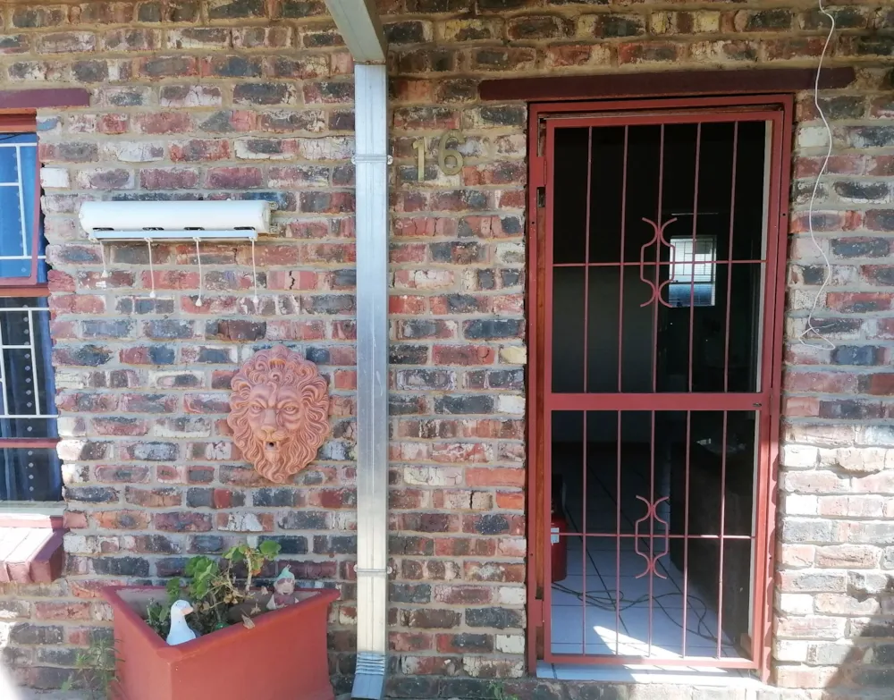 Townhouse let in Brandfort - 1BX1746841 Townhouse let in Brandfort - 1BX1746841