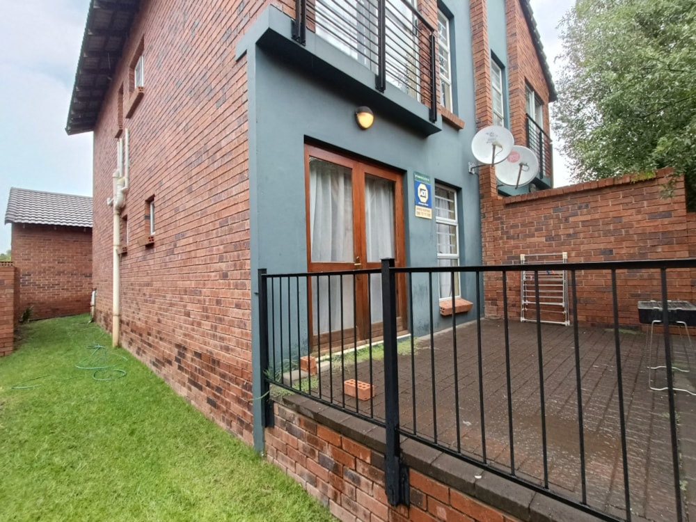 Townhouse to rent in Pentagon Park - 1BX1730584 Townhouse to rent in Pentagon Park - 1BX1730584