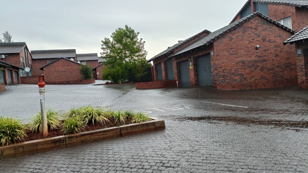 Townhouse to rent in Pentagon Park - 1BX1730584 Townhouse to rent in Pentagon Park - 1BX1730584