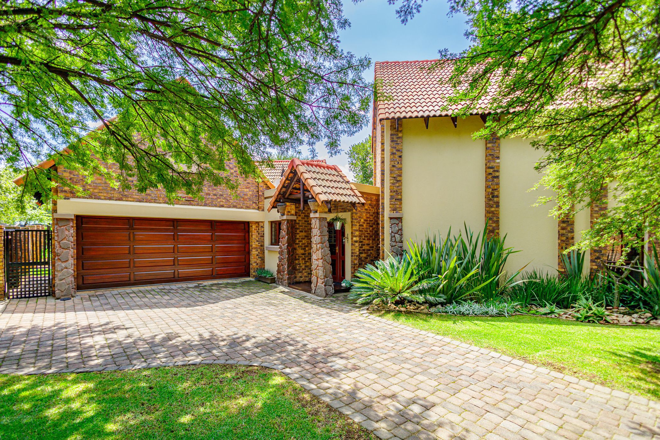 Security estate home for sale in Glen Marais - KTP1708494