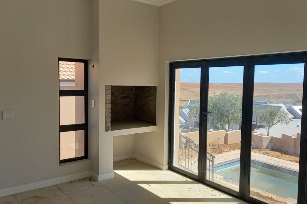 House let in Mount Royal Golf & Country Estate - 1SJ1694378 House let in Mount Royal Golf & Country Estate - 1SJ1694378