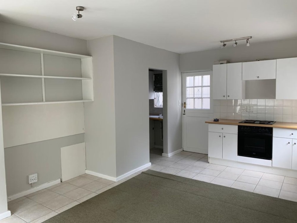 Double-storey apartment let in Sunnyside, Grahamstown, Makhanda - 1GC1710511 Double-storey apartment let in Sunnyside, Grahamstown, Makhanda - 1GC1710511