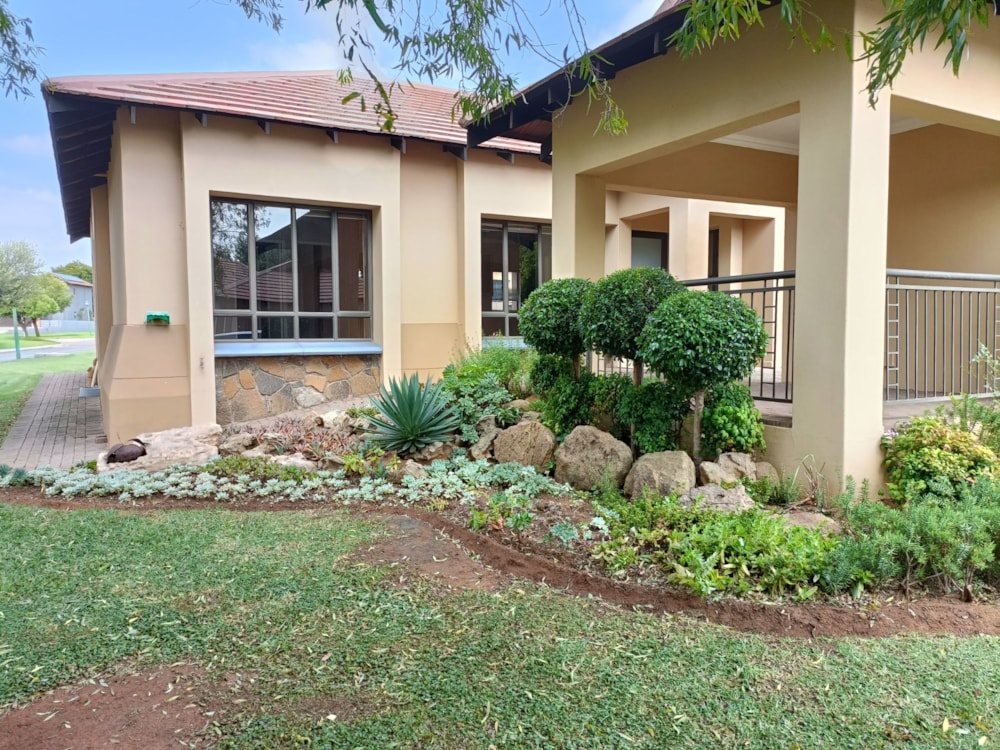 Townhouse let in Woodland Hills - 1BX1706237 Townhouse let in Woodland Hills - 1BX1706237