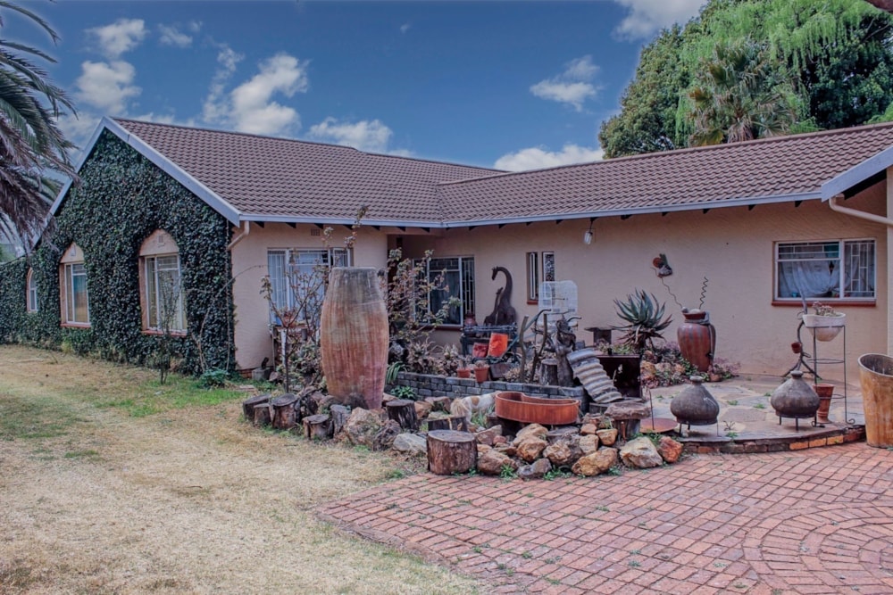 Smallholding for sale in Bredell - EN1600325 Smallholding for sale in Bredell - EN1600325