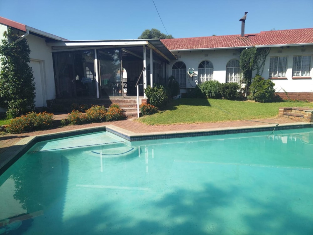 House for sale in Brackendowns - 1AB1607069