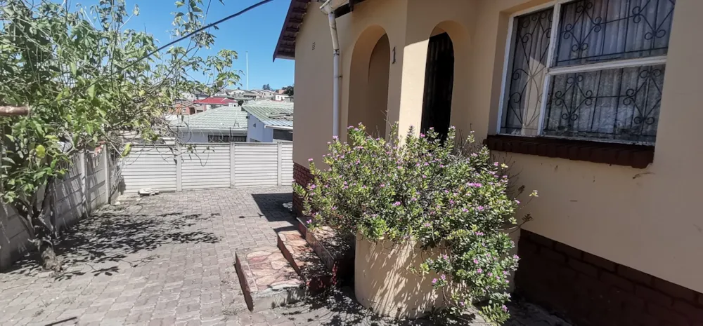 House for sale in King Williams Town (Qonce) - 1MH1605257