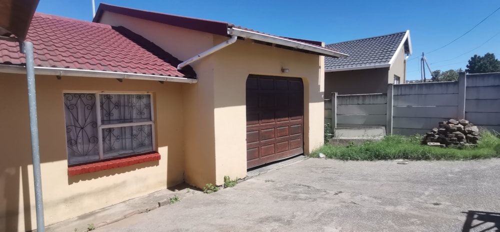 House for sale in King Williams Town (Qonce) - 1MH1605257 House for sale in King Williams Town (Qonce) - 1MH1605257