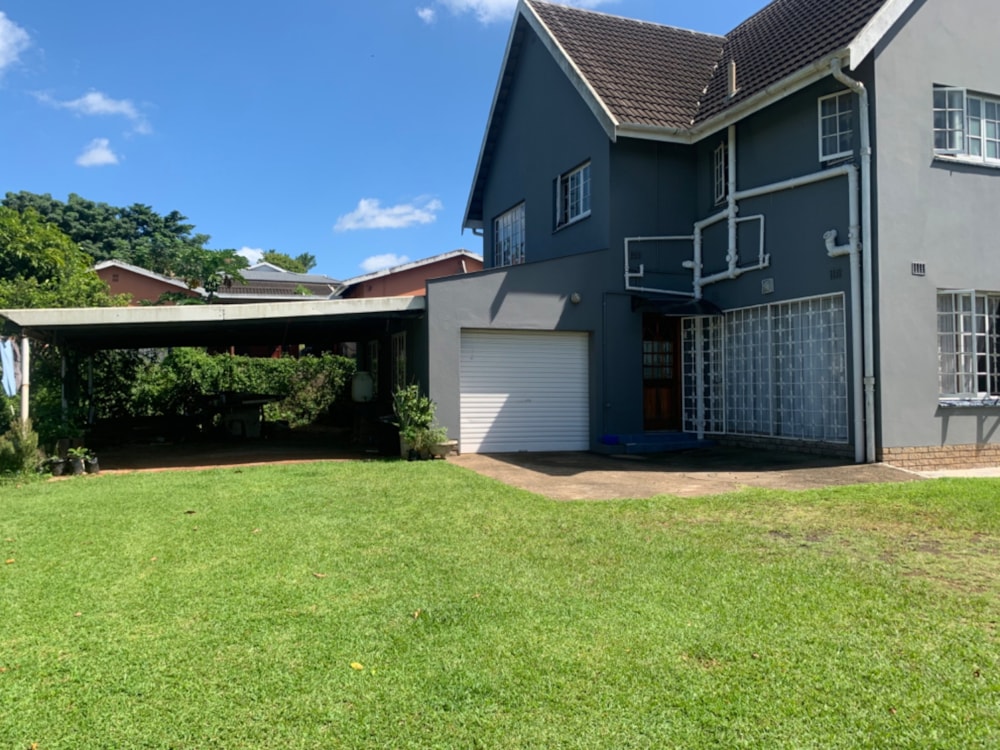 Double-storey house for sale in Everest Heights - 1ND1606139 Double-storey house for sale in Everest Heights - 1ND1606139