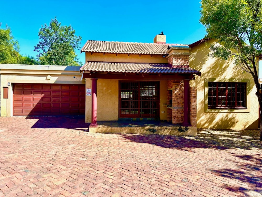 Townhouse for sale in Ermelo - 1EM1605873 Townhouse for sale in Ermelo - 1EM1605873