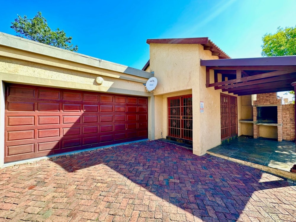 Townhouse for sale in Ermelo - 1EM1605873 Townhouse for sale in Ermelo - 1EM1605873