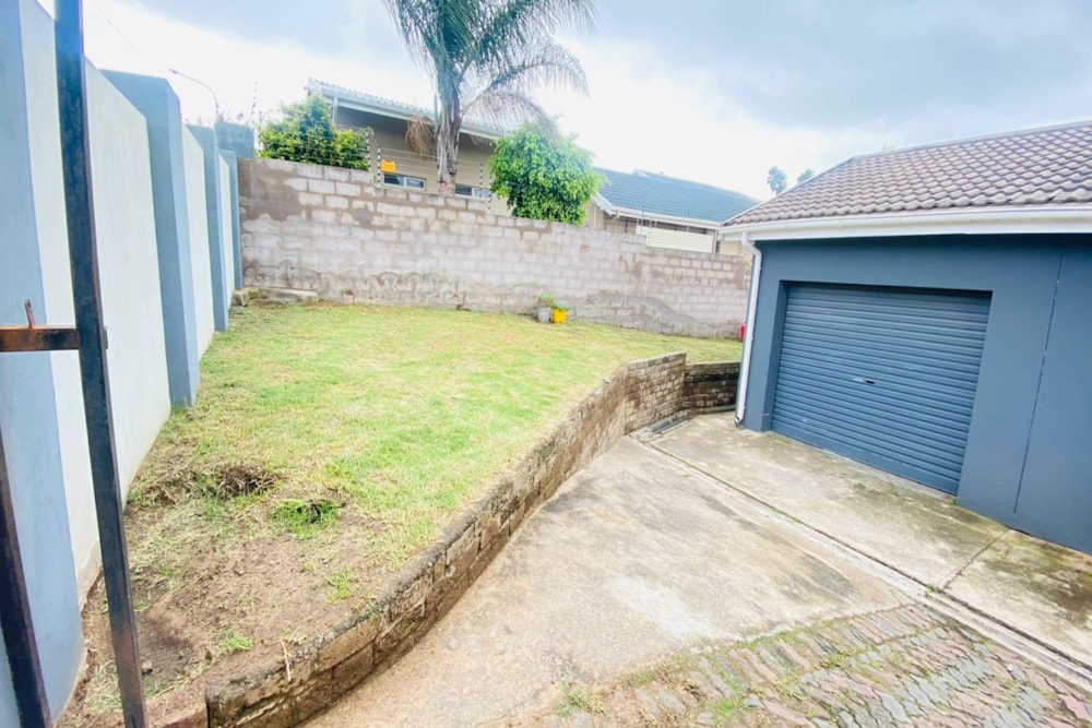 House let in Southernwood, Mthatha - 1MH1688556 House let in Southernwood, Mthatha - 1MH1688556