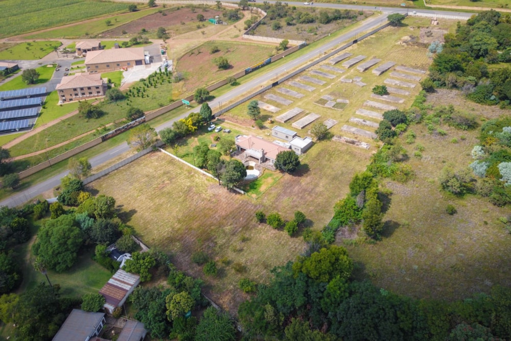 Lifestyle property for sale in Kromdraai, Krugersdorp, Mogale City - 1KR1641193 Lifestyle property for sale in Kromdraai, Krugersdorp, Mogale City - 1KR1641193