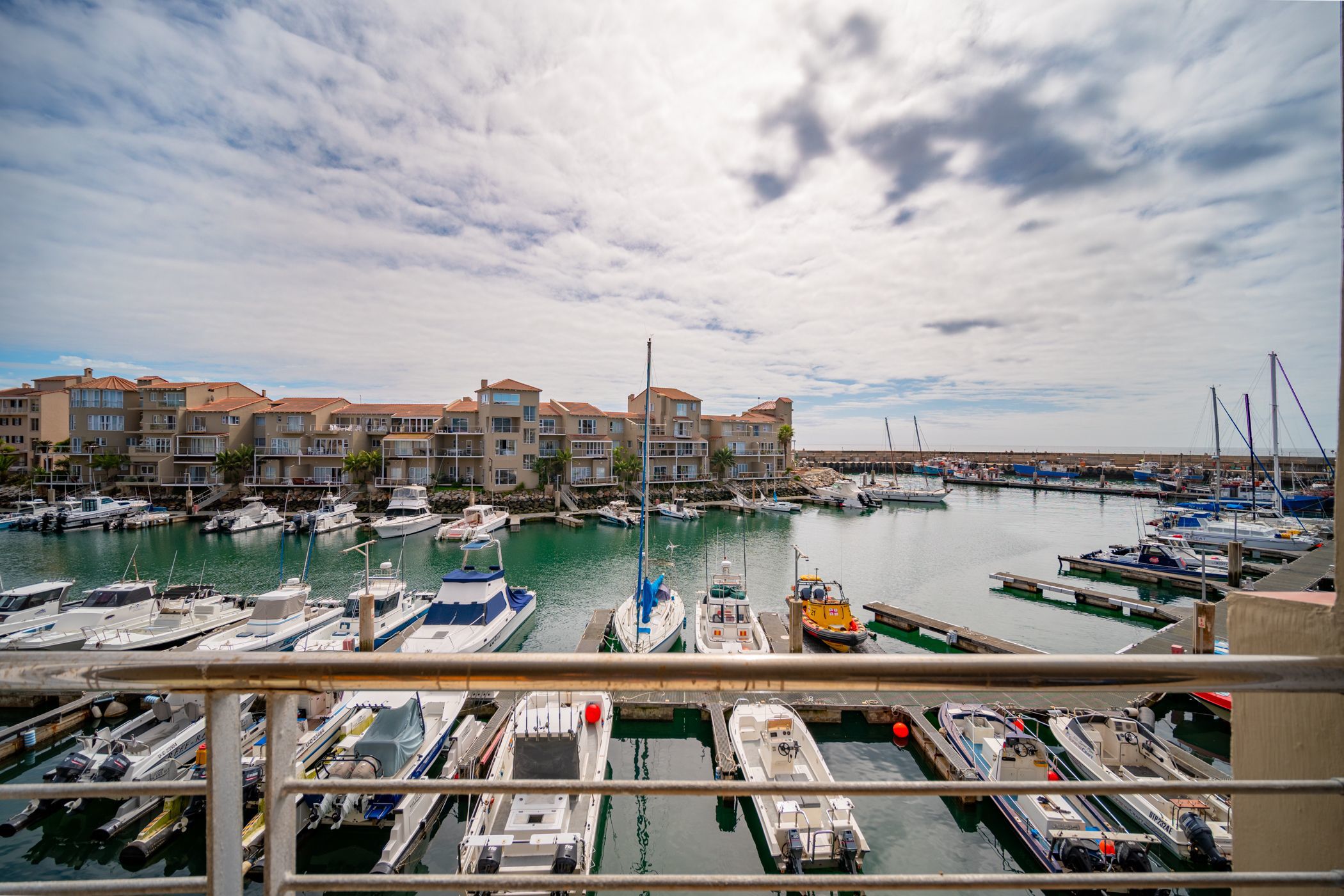 Apartment sold in Port St Francis - 1SA1606242