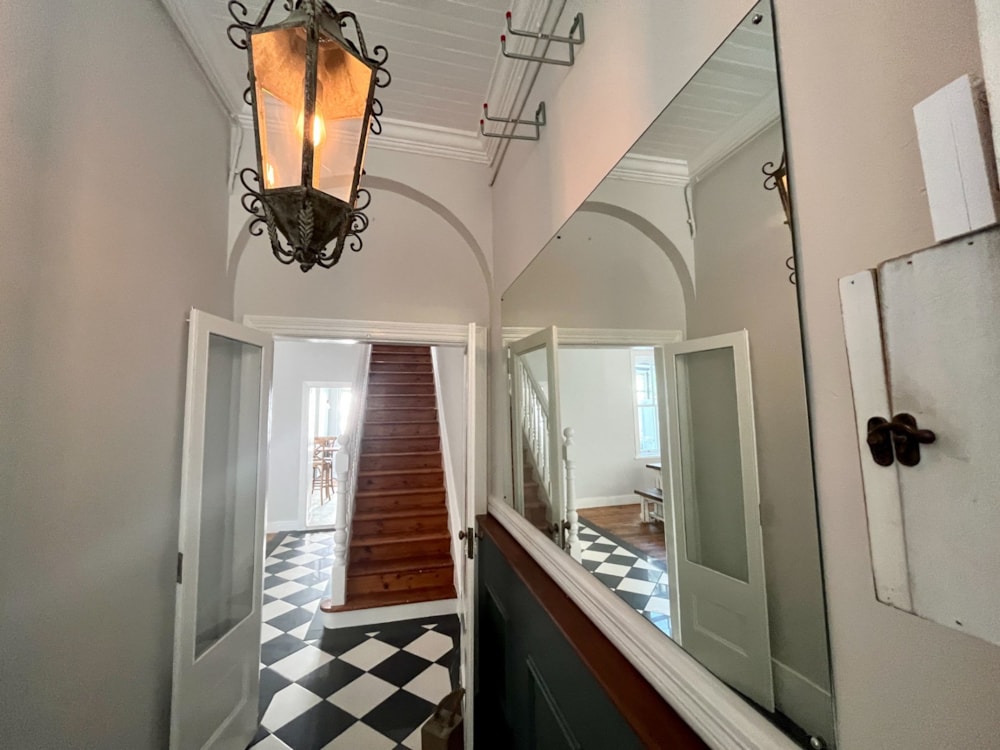 Double-storey house let in Gardens - CBL1710118 Double-storey house let in Gardens - CBL1710118