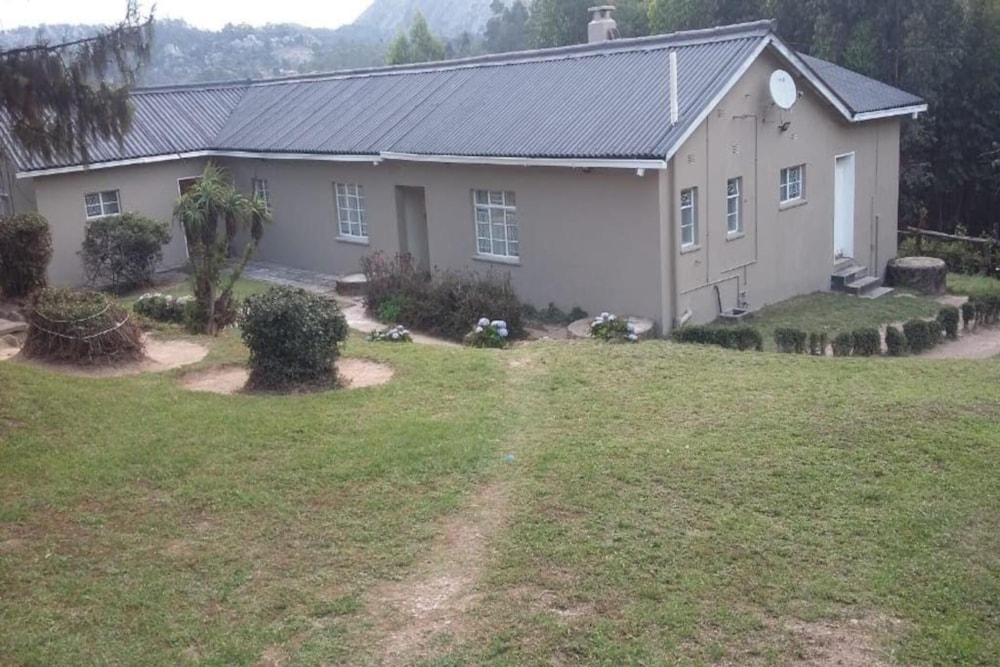 House for sale in Juliasdale, Zimbabwe - 3ZB1606959