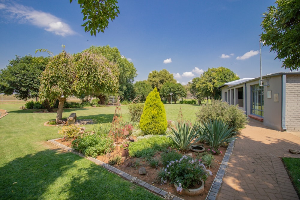 Smallholding sold in Bains Vlei - 1BX1645989 Smallholding sold in Bains Vlei - 1BX1645989