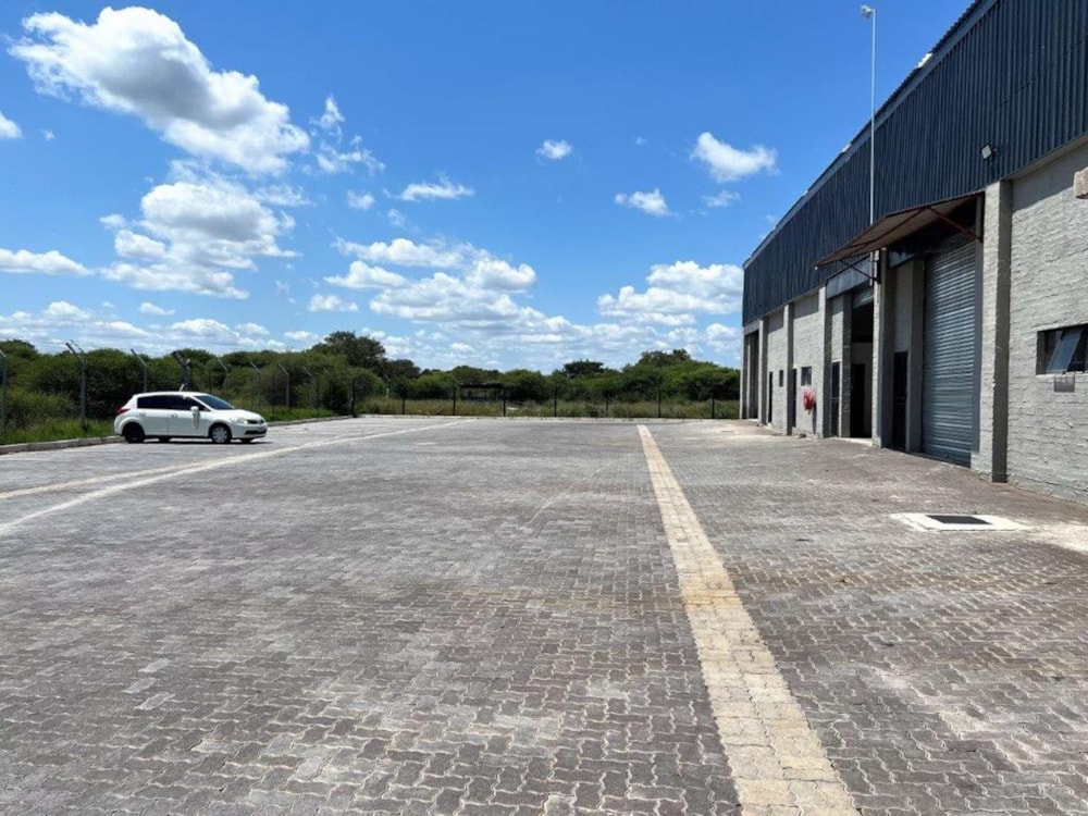 Commercial business to rent in Block 8 Industrial, Botswana - 3BO1607258 Commercial business to rent in Block 8 Industrial, Botswana - 3BO1607258