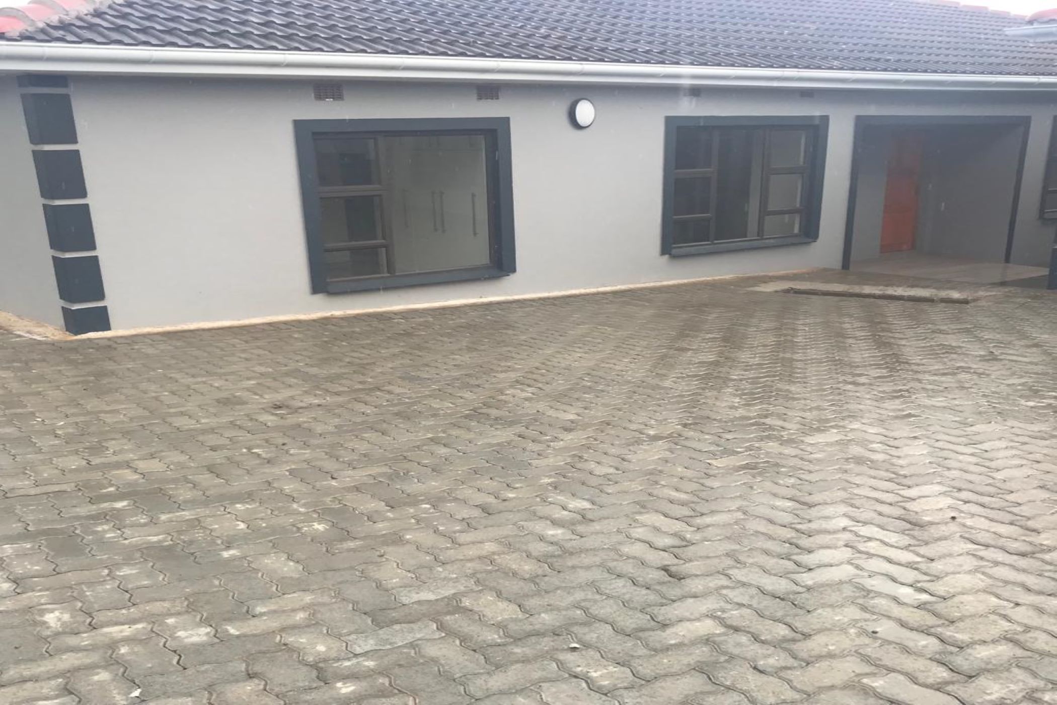House to rent in Northcrest - 1MH1741155