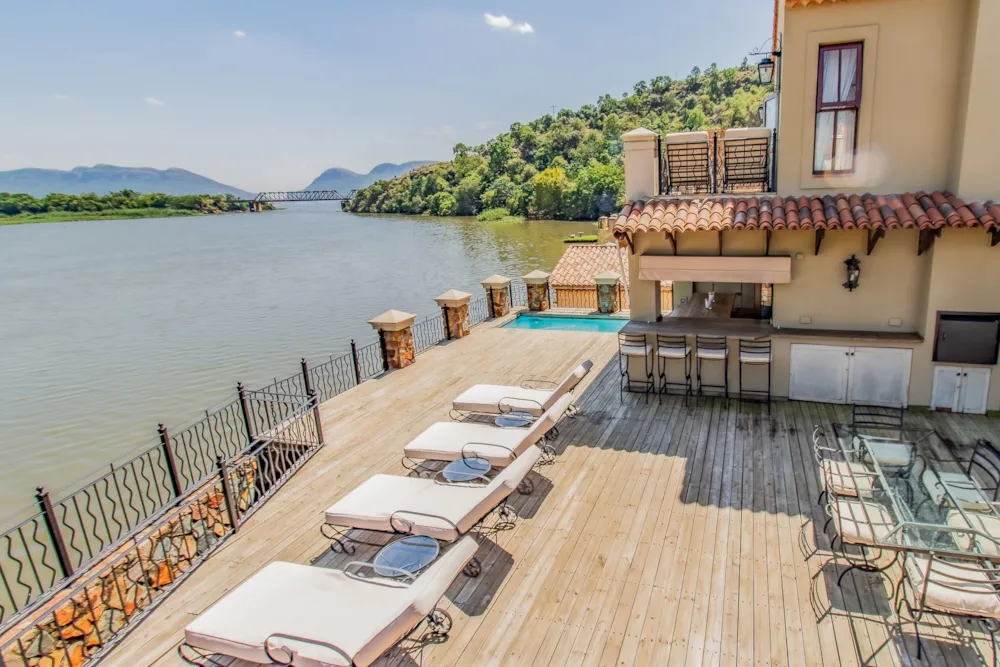 Double-storey house for sale in Estate D Afrique - 1HR1607983 Double-storey house for sale in Estate D Afrique - 1HR1607983