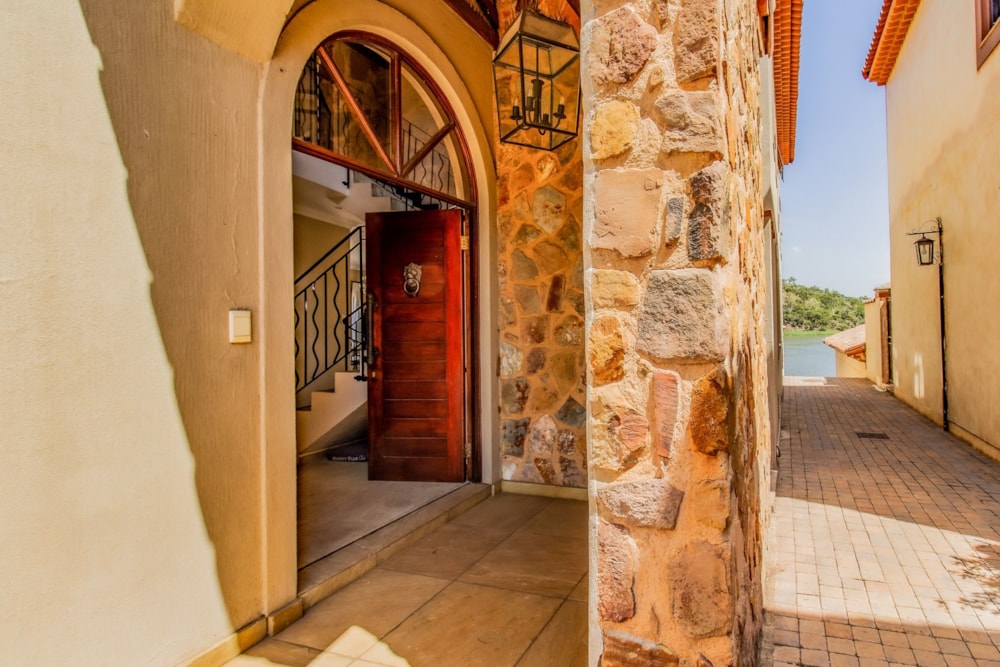 Double-storey house for sale in Estate D Afrique - 1HR1607983