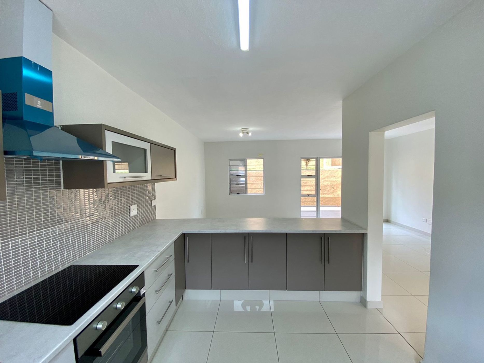 Security complex home let in Morningside, Durban - 1DA1694327