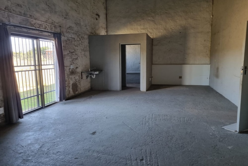 Commercial Building to rent in Grahamstown (Makhanda) - 1GC1724189 Commercial Building to rent in Grahamstown (Makhanda) - 1GC1724189