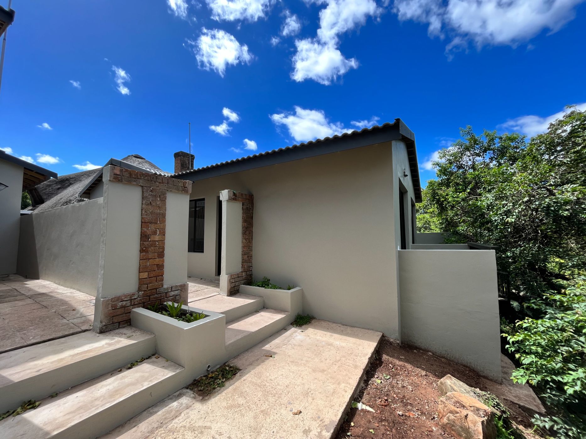 Apartment let in Waterfall, Upper Highway - 1KF1683049