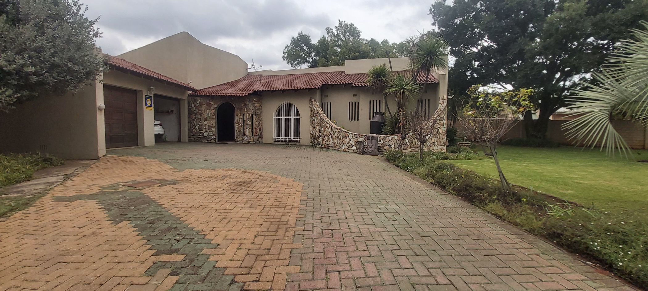 House for sale in Duncanville - 1VT1608757