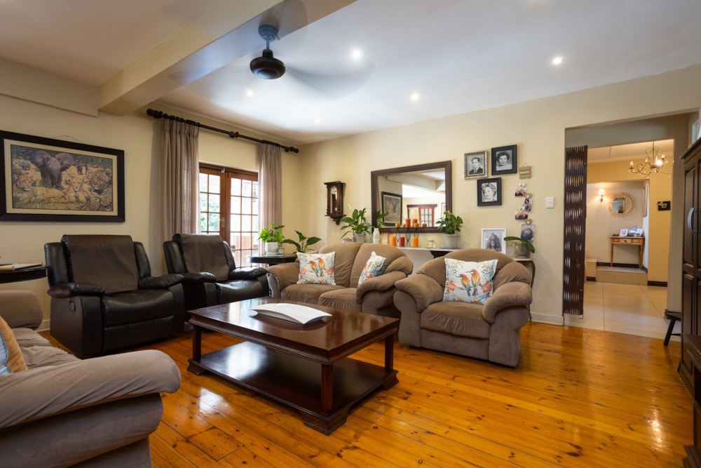 Double-storey house for sale in Durban North - 1ND1676658 Double-storey house for sale in Durban North - 1ND1676658