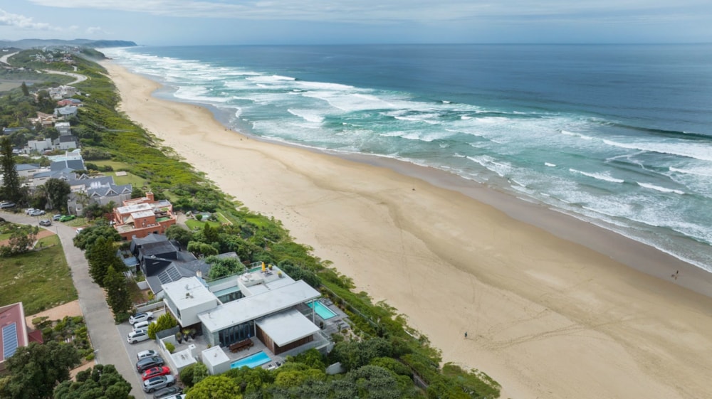 Beachfront villa for sale in Wilderness - GEO1612644 Beachfront villa for sale in Wilderness - GEO1612644