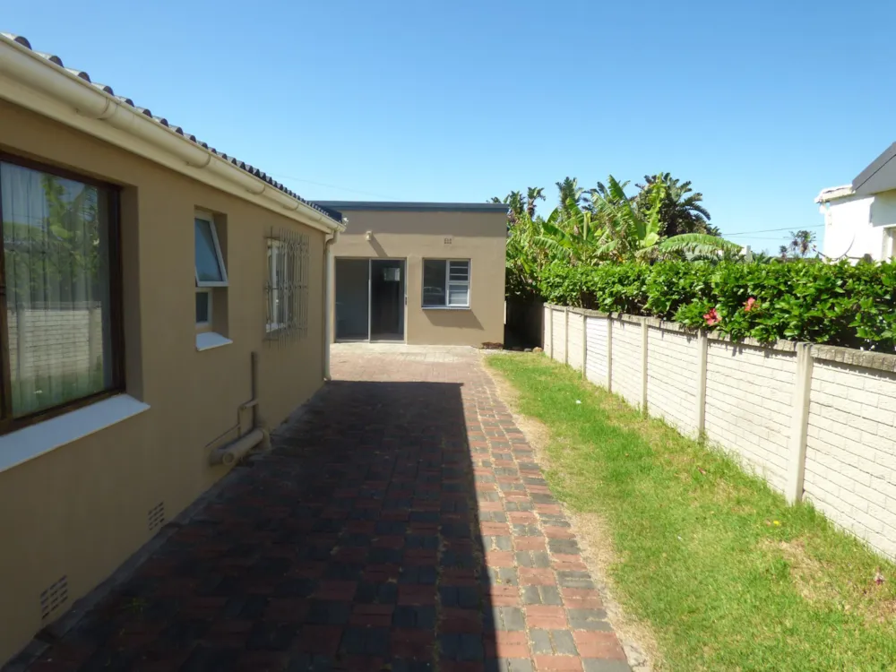 Garden apartment let in Gonubie - 1EZ1742549 Garden apartment let in Gonubie - 1EZ1742549
