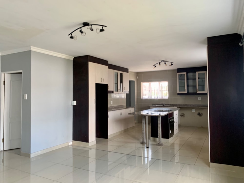 Cottage to rent in Durban North - 1ND1723443