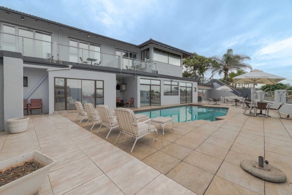 City hotel for sale in La Lucia - 1ND1605243