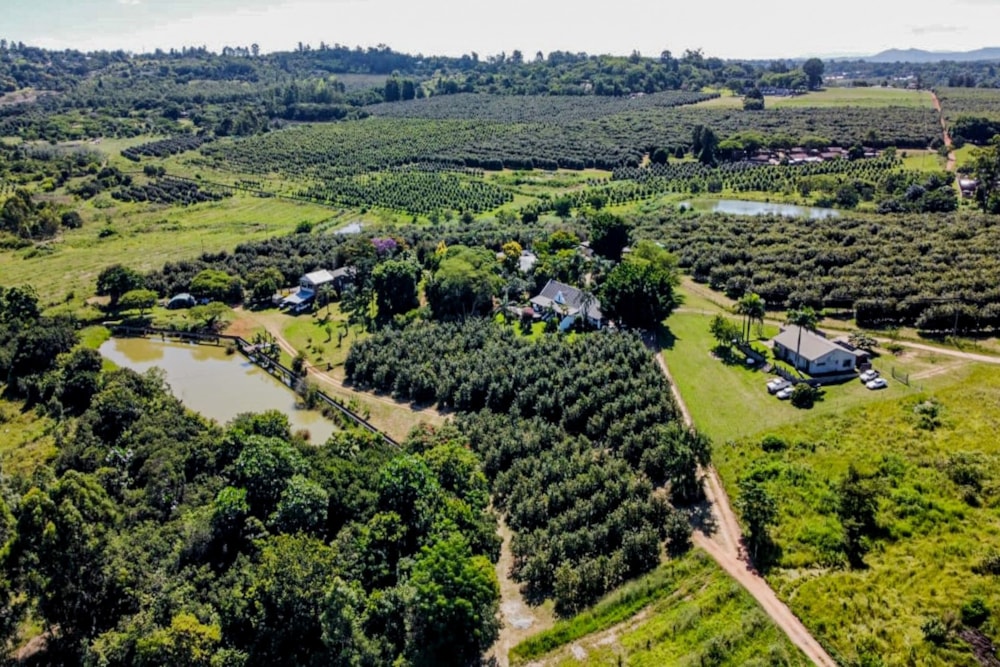 Smallholding for sale in White River AH - 1WR1747253