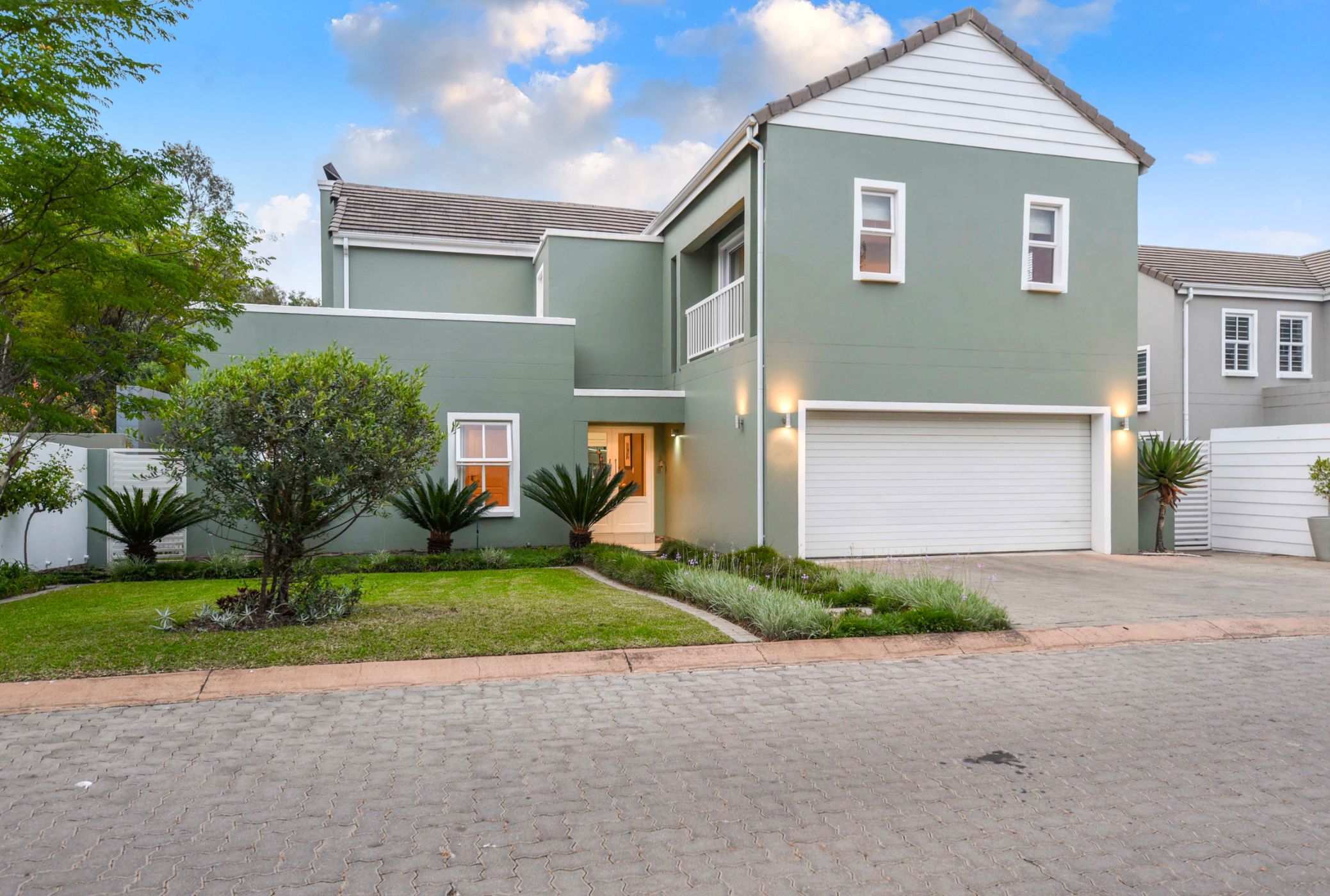 House sold in North Riding - FW1683610