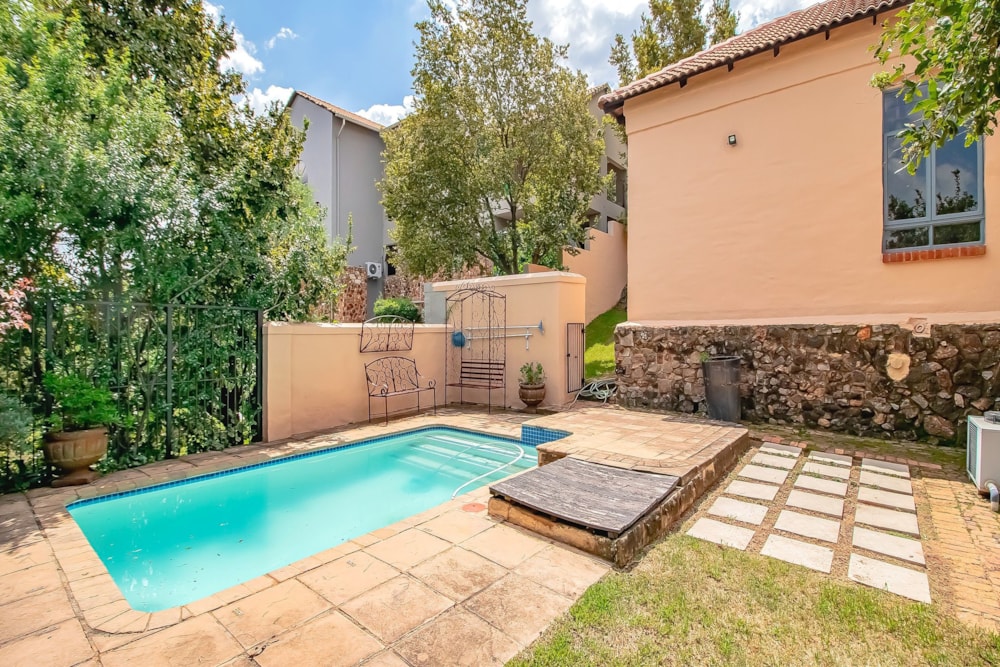 House for sale in Cornwall Hill - CN1642710 House for sale in Cornwall Hill - CN1642710