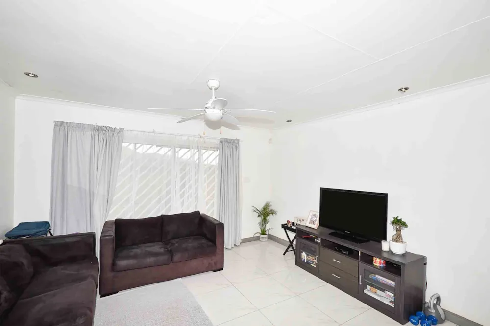 Townhouse for sale in Wilgeheuwel - RAN1725431 Townhouse for sale in Wilgeheuwel - RAN1725431