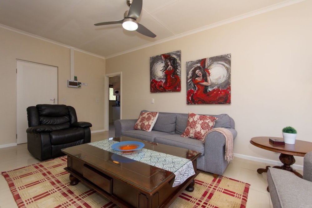 House let in Signal Hill, Plettenberg Bay - 1KG1611283 House let in Signal Hill, Plettenberg Bay - 1KG1611283