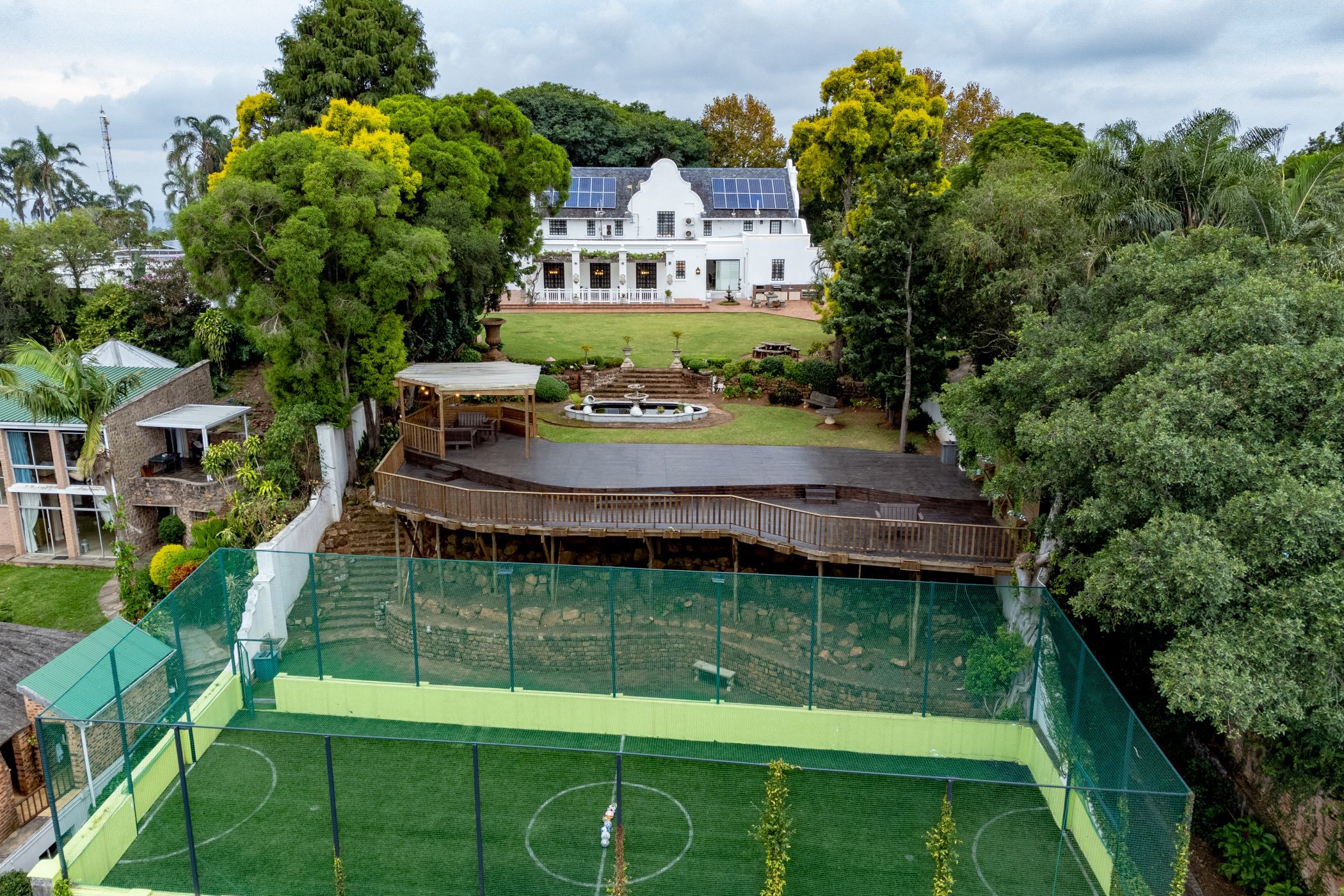 Double-storey house for sale in Cowies Hill - 1WP1740124