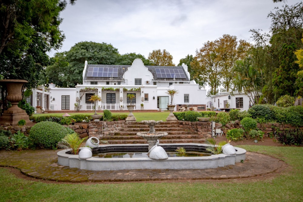 Double-storey house for sale in Cowies Hill - 1WP1740124