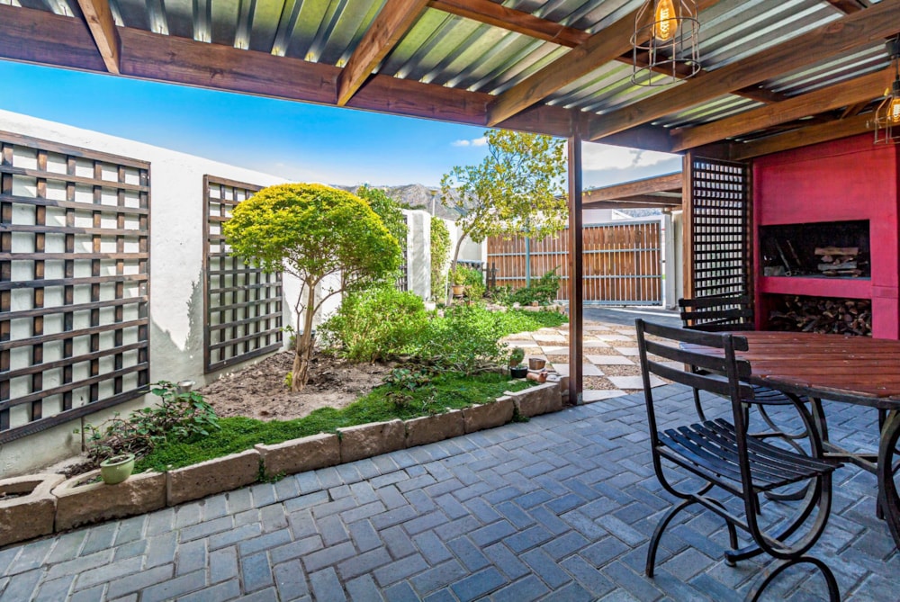 House let in Onverwacht, Gordons Bay - SWL1714819 House let in Onverwacht, Gordons Bay - SWL1714819