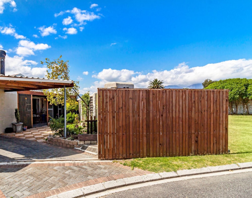 House let in Onverwacht, Gordons Bay - SWL1714819 House let in Onverwacht, Gordons Bay - SWL1714819