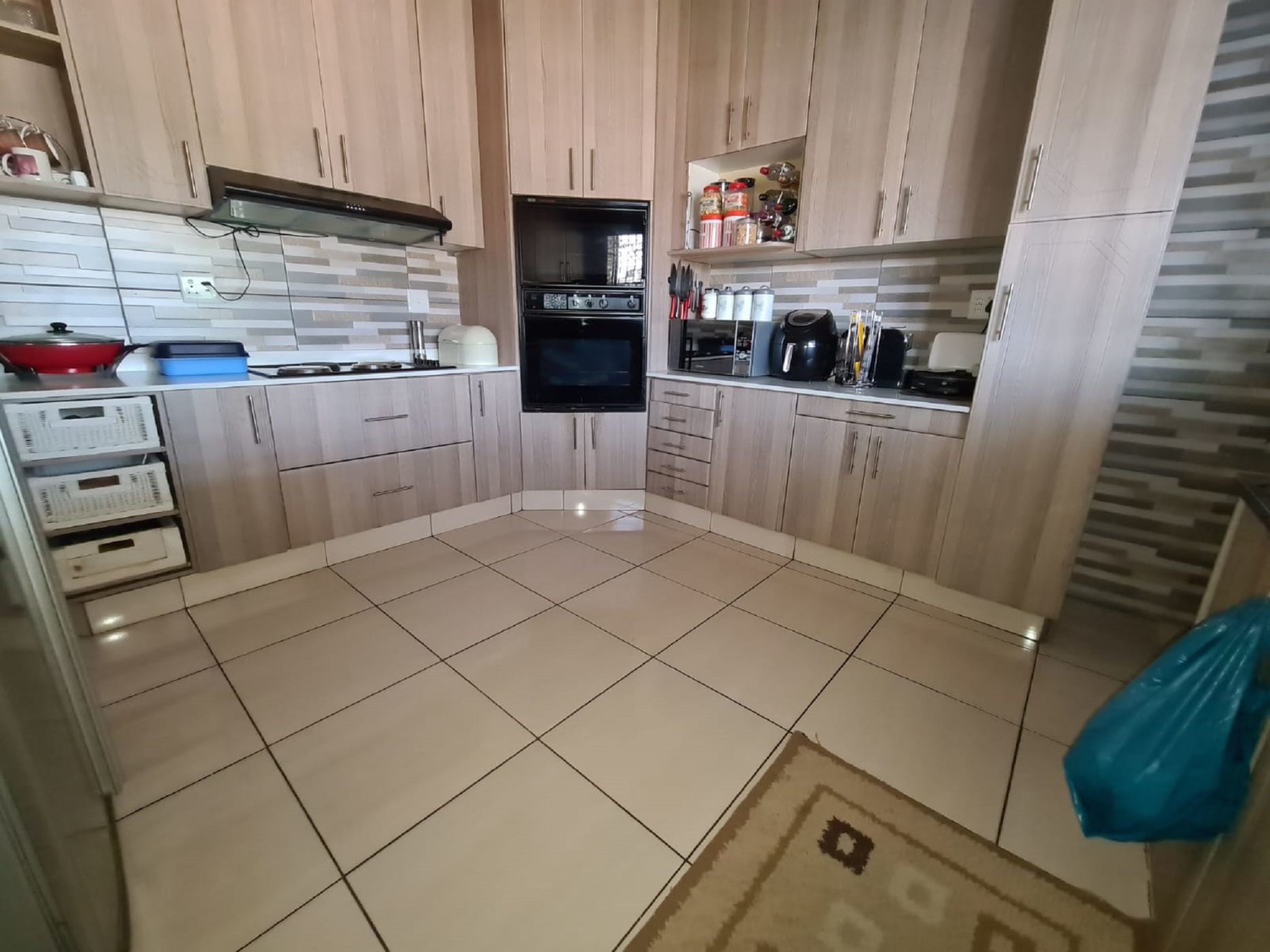 House for sale in Brackenham - 1RY1609496