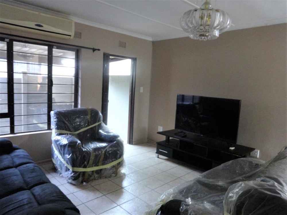 Apartment let in Arboretum, Richards Bay - 1RY1685383 Apartment let in Arboretum, Richards Bay - 1RY1685383